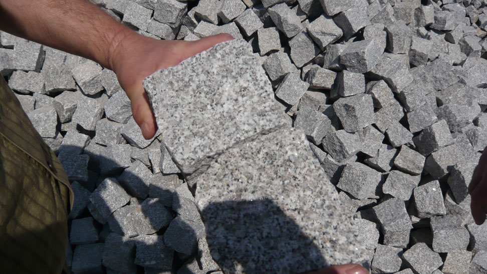 Granit Laban grau Mittelkorn